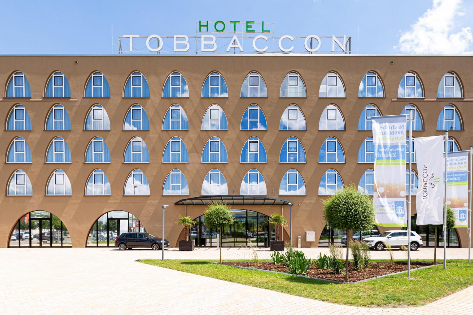 Tobbaccon Hotel Бенсхайм Экстерьер фото